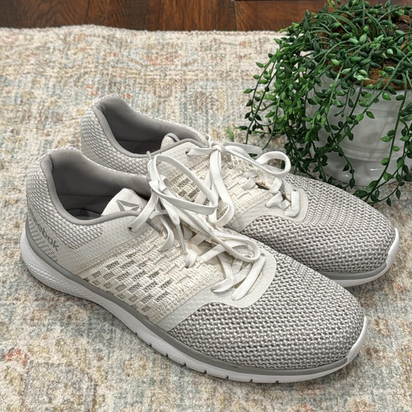 Reebok sneakers - Picture 3 of 10